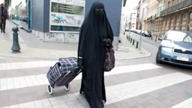 إيطاليا بين القانون والدين.. الإخوان يقترحون منع النقاب والبرقع في الأماكن العامة