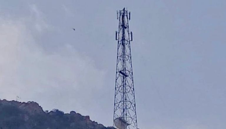 تحركات ميدانية حوثية لإعادة تفعيل الاتصالات العسكرية بالحديدة