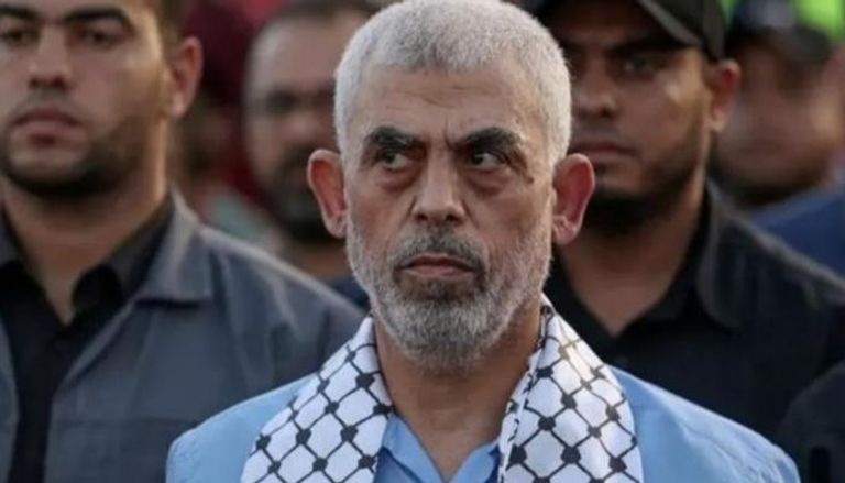 ما وراء الفيديو؟.. إسرائيل تستخدم لقطات السنوار لتوجيه رسائل سياسية