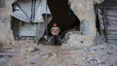 وساطة تحت القصف.. كيف تحافظ القاهرة على توازنها في ملف غزة؟