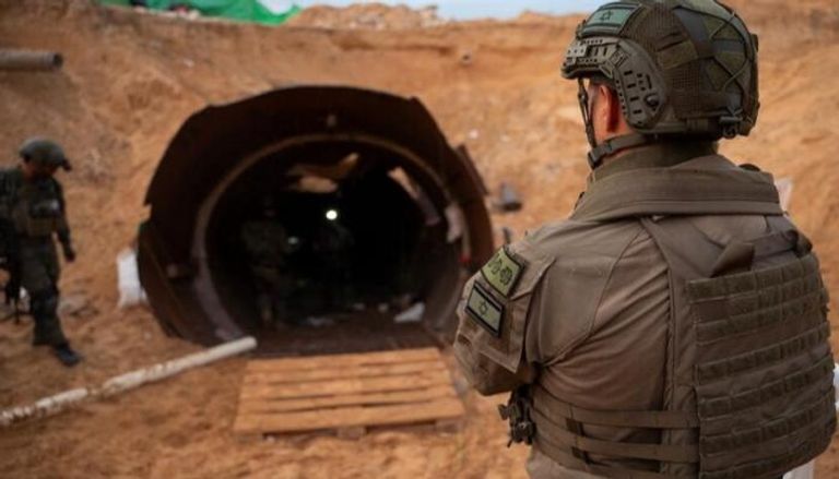 أوامر بتدمير الأنفاق وغموض المستقبل.. تصريحات وزير الدفاع الإسرائيلي تصعد الضغط