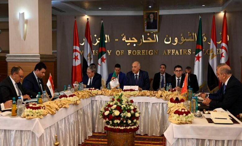 الآلية الثلاثية ترفض أي تدخل خارجي وتؤكد أن الحل في ليبيا يجب أن يكون وطنيًا