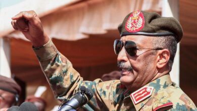 البرهان... جنرال الخراب الذي يقود السودان إلى الهاوية