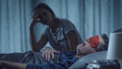 الشخير أكثر من إزعاج.. خطر صحي يهدد مرضى السكري وارتفاع ضغط الدم