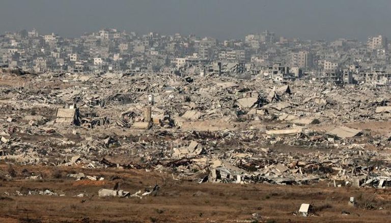 بيت الزعيم يتحول إلى مأوى.. منزل عرفات يفتح أبوابه لعائلات مشرّدة في غزة