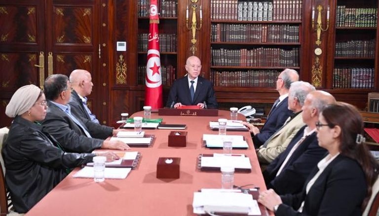 بين الاحتجاج والمواجهة السياسية.. قيس سعيد يربط اضطرابات قابس بمؤامرات الإخوان