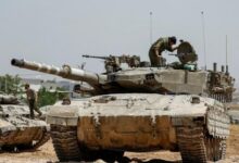 بين الجدار والاتهامات… إسرائيل تبرر حادث استهداف اليونيفيل وتتهم سوء الفهم