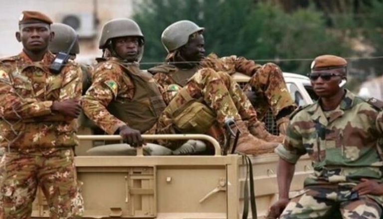 بين خنق اقتصادي وخطر أمني.. باماكو تواجه أسوأ تحدياتها منذ الانقلاب