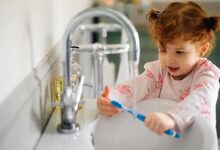 تحذيرات طبية: الفلورايد ليس آمنًا دائمًا للأطفال الصغار