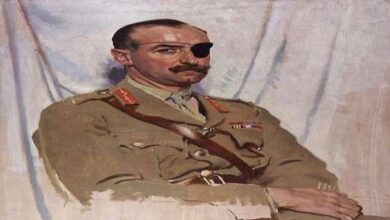 جندي بريطاني يتحدى الموت.. رحلة أدريان كارتون دي ويرت الملهمة