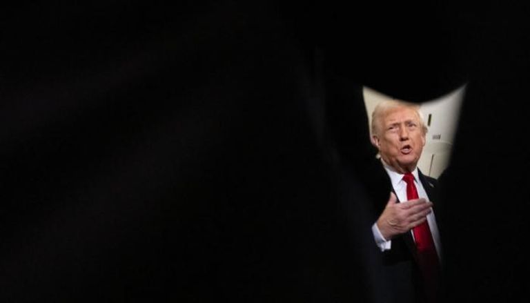 حرب أوكرانيا.. ترامب يدفع بخطة معدلة ويرسل مبعوثيه إلى موسكو وكييف