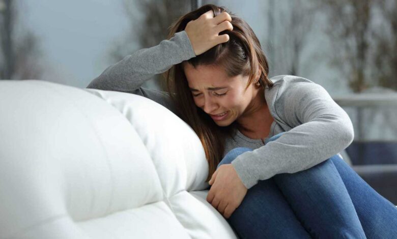 حين يصبح الحزن ثقيلاً.. هل تمني الموت مرض أم تعبير عن الألم؟