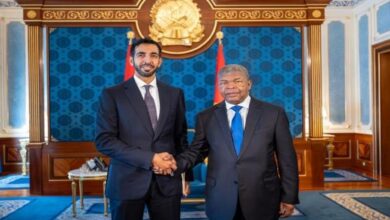 شخبوط بن نهيان ورئيس أنغولا يبحثان تعزيز التعاون الثنائي ومستجدات الأزمة السودانية