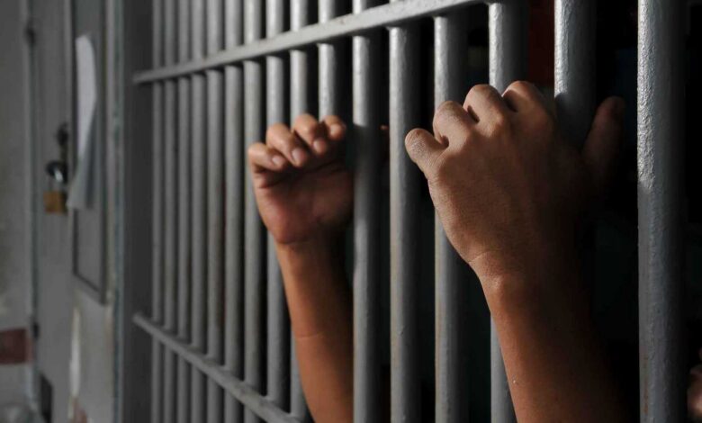 صادم في أروقة المستشفى.. ممرض يقتل مرضاه بدافع الراحة ويحكم بالمؤبد