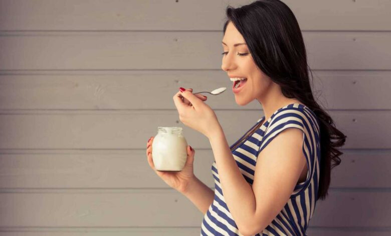 صادم لعشّاق اللبن.. فوائده للعظام أقل مما نتصور