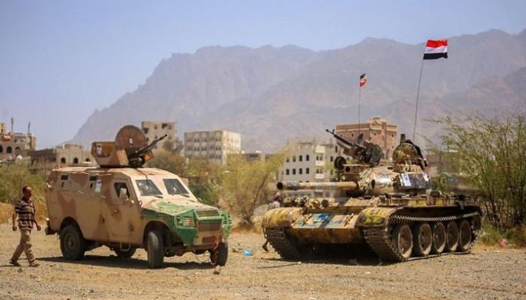 مواجهات عنيفة في تعز.. مقتل قيادي حوثي بعملية نوعية للجيش اليمني