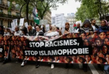 إخوان فرنسا والإسلاموفوبيا: خطاب مُسيّس يفاقم الانقسام المجتمعي