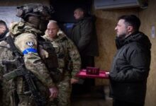 خطوة جديدة في الحرب: أوكرانيا تتخلى عن العضوية العسكرية مقابل ضمانات أمنية