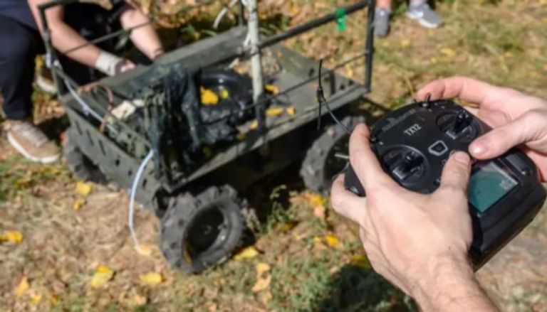 الروبوتات الأرضية في أوكرانيا.. «معركة خاسرة» أمام سيطرة الطائرات المسيرة