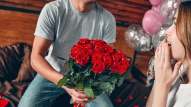 الظل الرقمي: أسباب بقاء أزواج مشاهير السوشيال ميديا بعيدين عن الأضواء