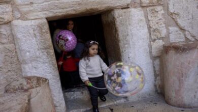 بعد عامين من حرب غزة.. بيت لحم تستقبل الكريسماس بالأمل (صور)