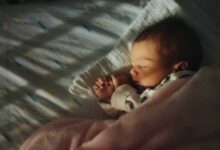 بين الفائدة والمبالغة: ماذا تفعل الضوضاء البيضاء بجودة النوم؟