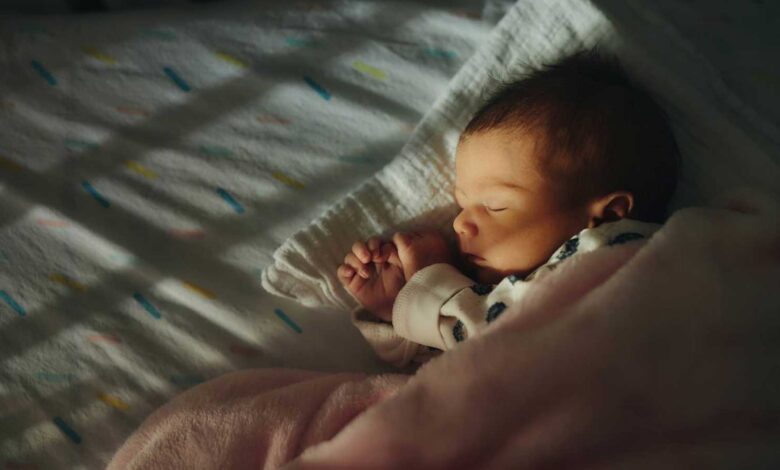 بين الفائدة والمبالغة: ماذا تفعل الضوضاء البيضاء بجودة النوم؟