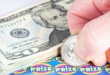 تذكرة يانصيب مهملة تقود رجلاً إلى ثروة مذهلة