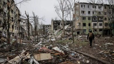 روسيا تكثف هجماتها: تدمير مستودع صواريخ وشلل كهربائي في أوكرانيا