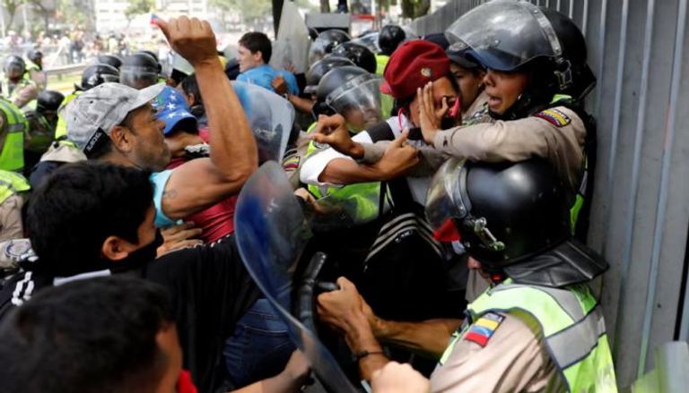 عودة شبح 2019: هل تُقدم واشنطن على تحرك محفوف بالمخاطر في فنزويلا؟