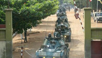 لحظات فوضى.. جنود يعلنون إقالة الرئيس على التلفزيون والبنين ترد