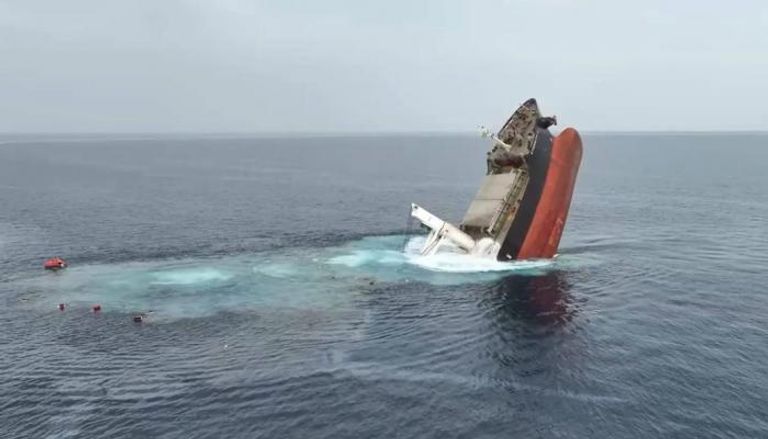 من التصعيد إلى الاحتواء.. كيف انحسر تهديد الحوثيين للملاحة؟