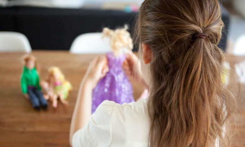 دمية باربي مصابة بالتوحد.. خطوة نحو الوعي والتنوع