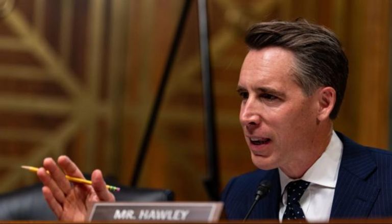 صراع مبكر على 2028.. هاولي يبتعد عن خط ترامب