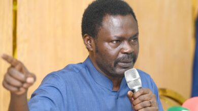 عزل مناوي يكشف الصراع الخفي داخل الحكم السوداني