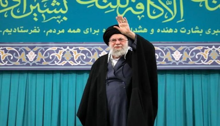 مرشد إيران في الظل.. ونجله على الواجهة بانتظار ساعة الصفر