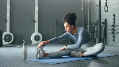 هل يقلل الإطالة من خطر الإصابات؟ تحليل علمي للتمدد قبل الرياضة