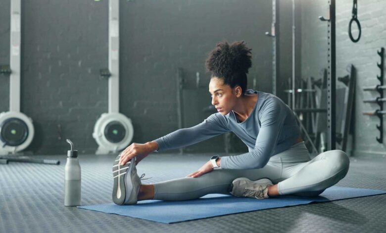 هل يقلل الإطالة من خطر الإصابات؟ تحليل علمي للتمدد قبل الرياضة