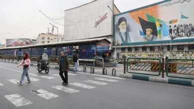 إيران تعتقل قادة التيار الإصلاحي في حملة أمنية شاملة