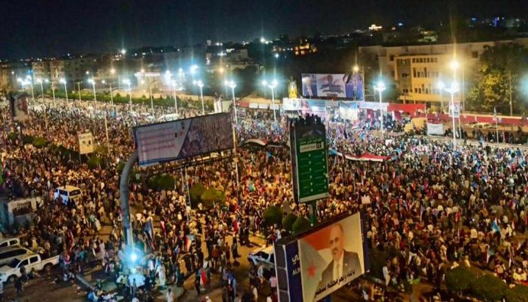 الشارع الجنوبي يعلن صموده في مليونية عدن الكبرى