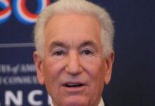 باريس «تعاقب» والد كوشنر.. كيف أثر ذلك على السفير الأمريكي؟