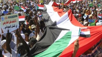 تحالفات الداخل والخارج.. كيف تعيد الحرب تشكيل معادلة السلطة في السودان؟