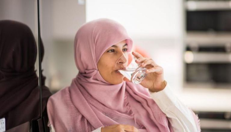 صيام صحي في رمضان.. كيف تحافظ على جسمك رطبا قبل الإمساك؟