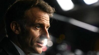 ماكرون يبدأ التحركات المبكرة لمواجهة احتمالات صعود أقصى اليمين في 2027