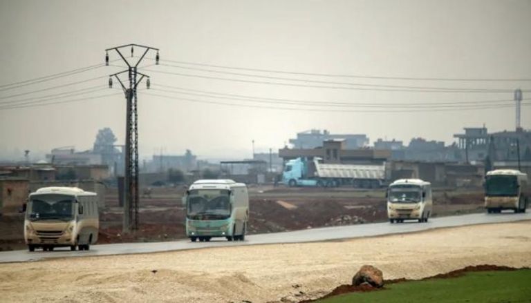 مغادرة عائلات أجنبية من مخيم الهول وسط ترتيبات أمنية