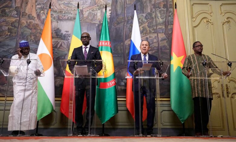 موسكو تتهم باريس بالتدخل في شؤون دول الساحل