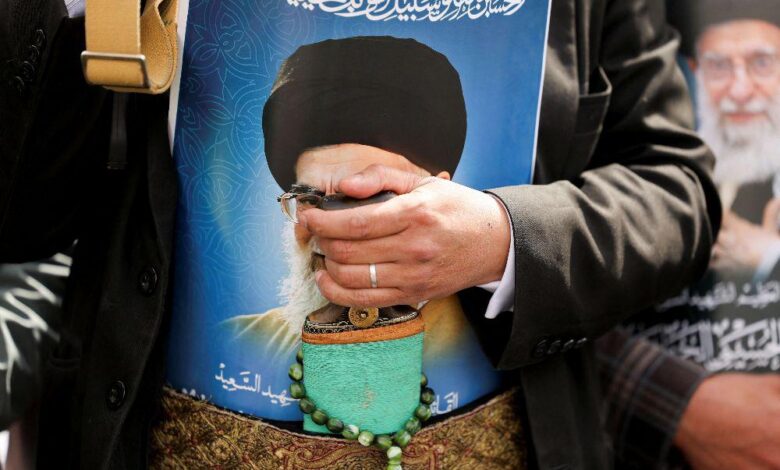 أزمة قاعدة الدعم تهدد تماسك النظام الإيراني