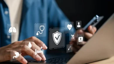 أعراض بسيطة ومخاوف كبيرة.. كيف يضللك التشخيص عبر الإنترنت؟