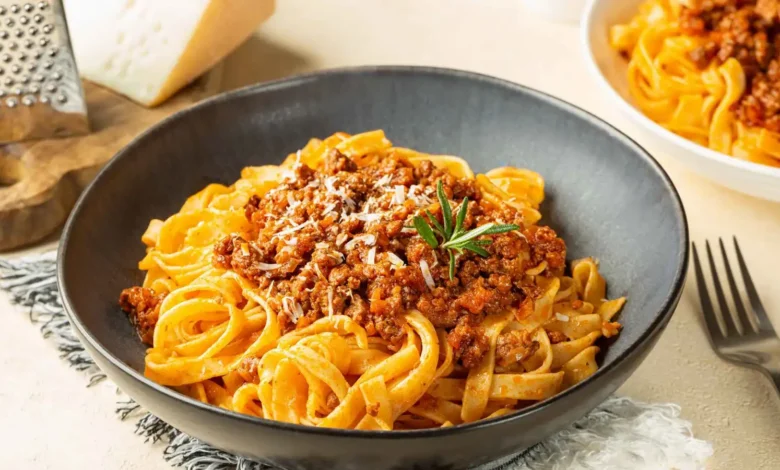 الحقيقة الغذائية عن المعكرونة.. ليست عدو الحمية