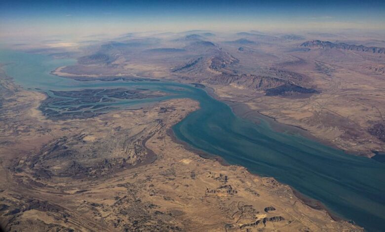 العراق وإيران.. مفاوضات لتأمين مرور ناقلات النفط في مضيق هرمز